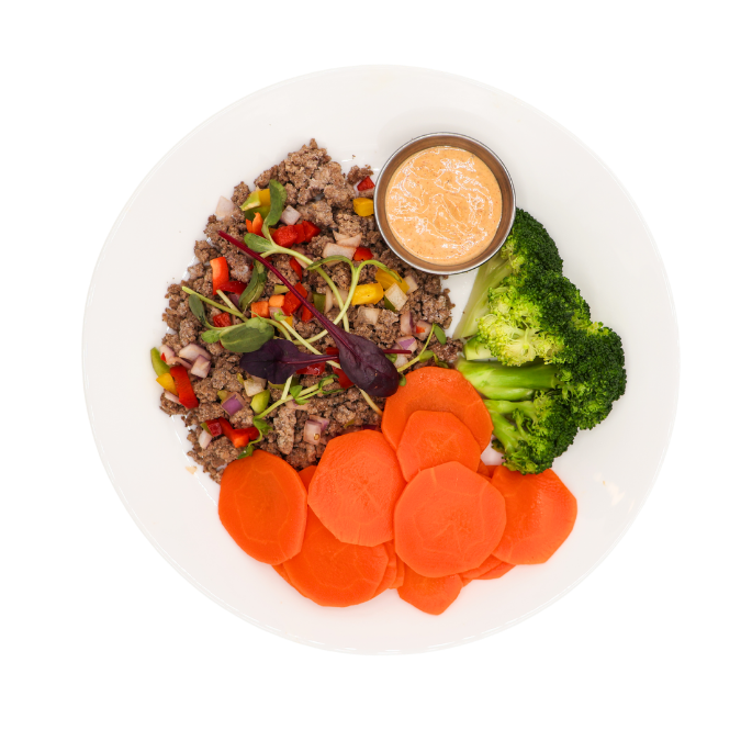 Low-carb sweet chili beef with vegetables, red onion, and southwest sauce – healthy high-protein meal prep in PEI & NB